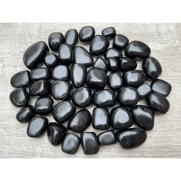 Jet Tumbled Stones, 0.75-1.5 Inch Tumbled Jet Stones