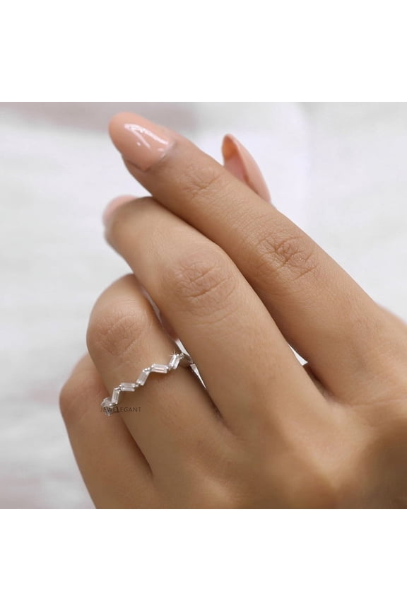 Solitaire Moissanite Engagement Ring, 1 Ct D Color VVS1 Clarity, 18K White Gold Plated, Ideal Gift for Women