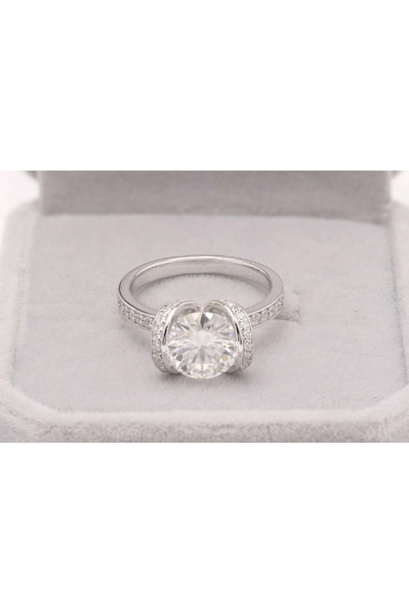 1.50 CT Round Cut Engagement Ring 925 Sterling Silver Halo Solitaire Ring Attractive Moissanite Diamond Anniversary Gift Ring