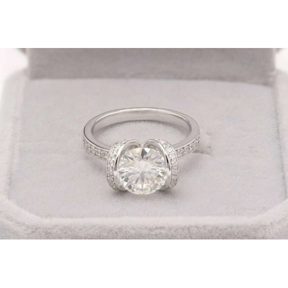 Jewelerix 1.50 CT Round Cut Engagement Ring 925 Sterling Silver Halo Solitaire Ring Attractive Moissanite Diamond Anniversary Gift Ring