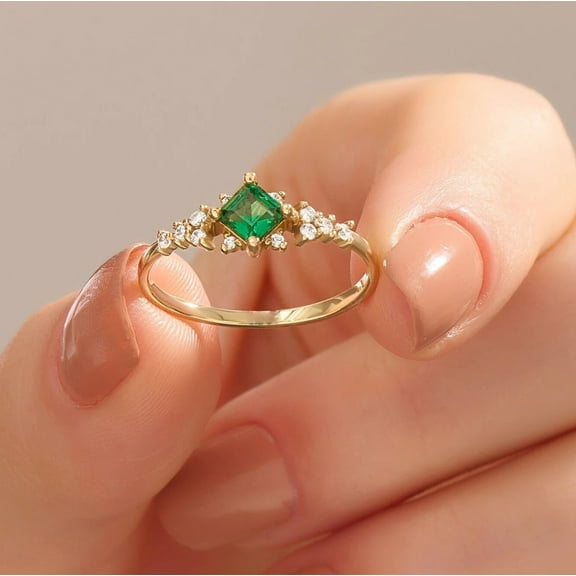 Jewelerix Princess Cut Green Emerald Ring, 14K Gold Vermeil Vintage Cluster Ring with White CZ Accents, Dainty Promise Ring, Unique Birthstone Jewelry Gift
