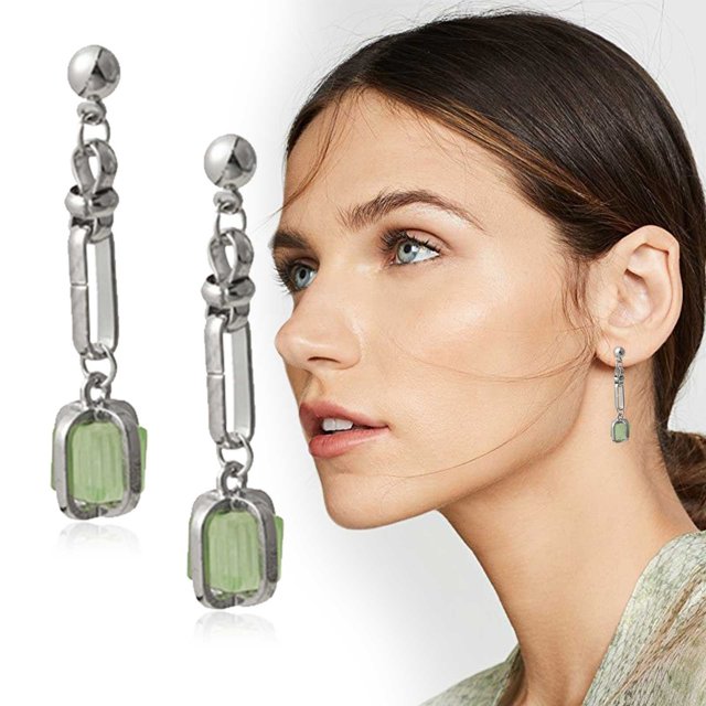 Jewelry For Women Earrings With Locking Clasp Inlaid With Emeralds