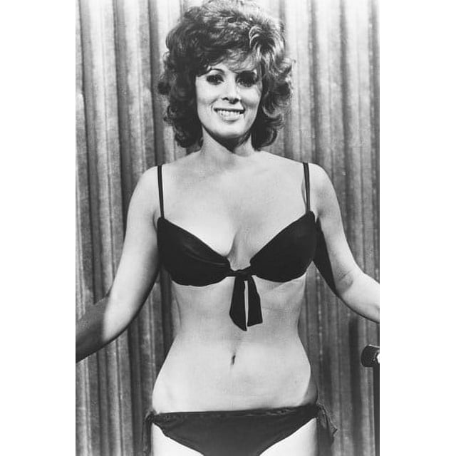 Jill St. John in Diamonds Are Forever 24x36 Poster - Walmart