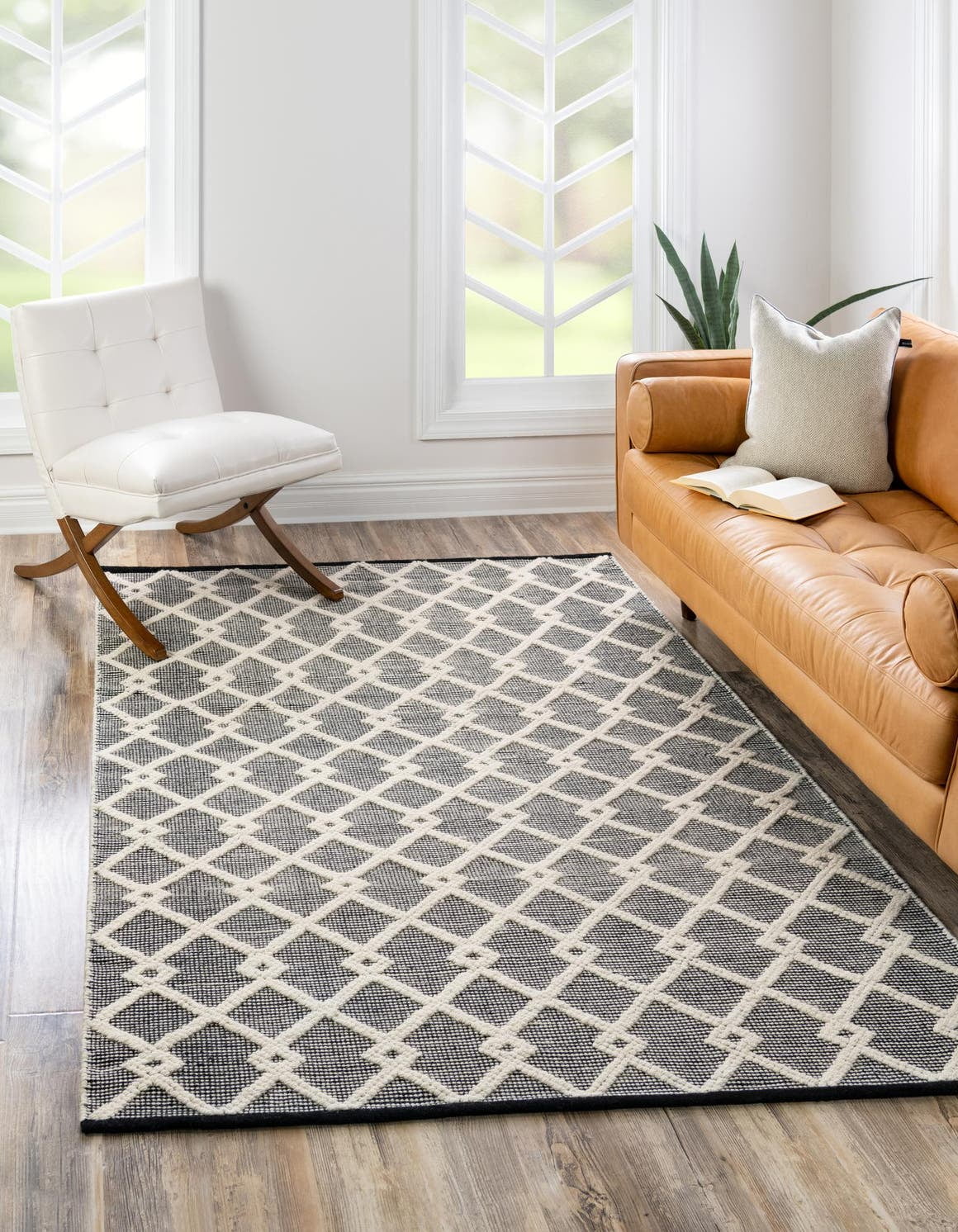 Blackberry & Ivory Geometric Hand-Knotted Wool-Cotton 4'1" x 6'1" Rug