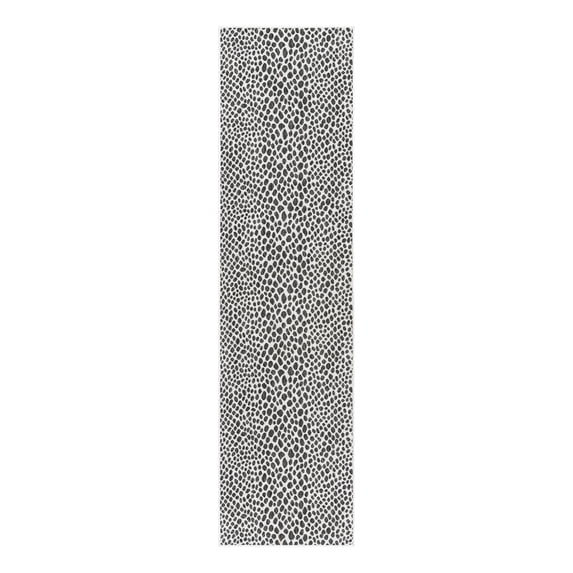 Jill Zarin Outdoor Collection Area Rug - Cape Town (2' 7" x 10' Runner Black/Ivory)