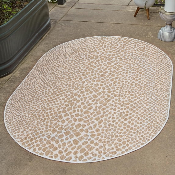 Jill Zarin Outdoor Collection Area Rug - Cape Town (5' 3" x 8' Oval Dark Beige/Ivory)