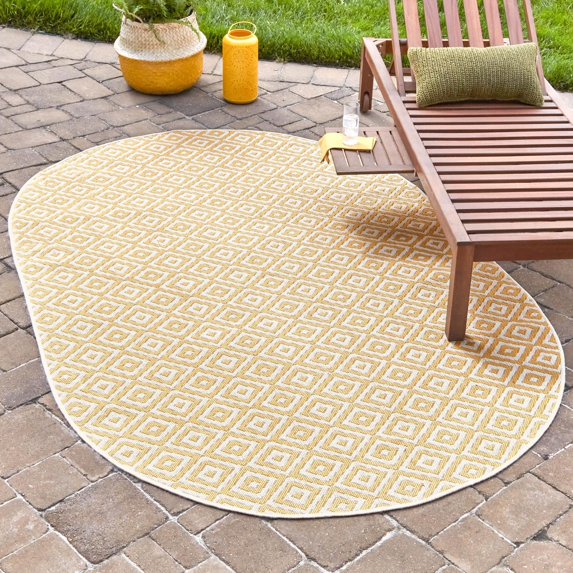 Jill Zarin Outdoor Collection Area Rug - Costa Rica (7' 10" x 10' Oval Yellow Ivory/Ivory)