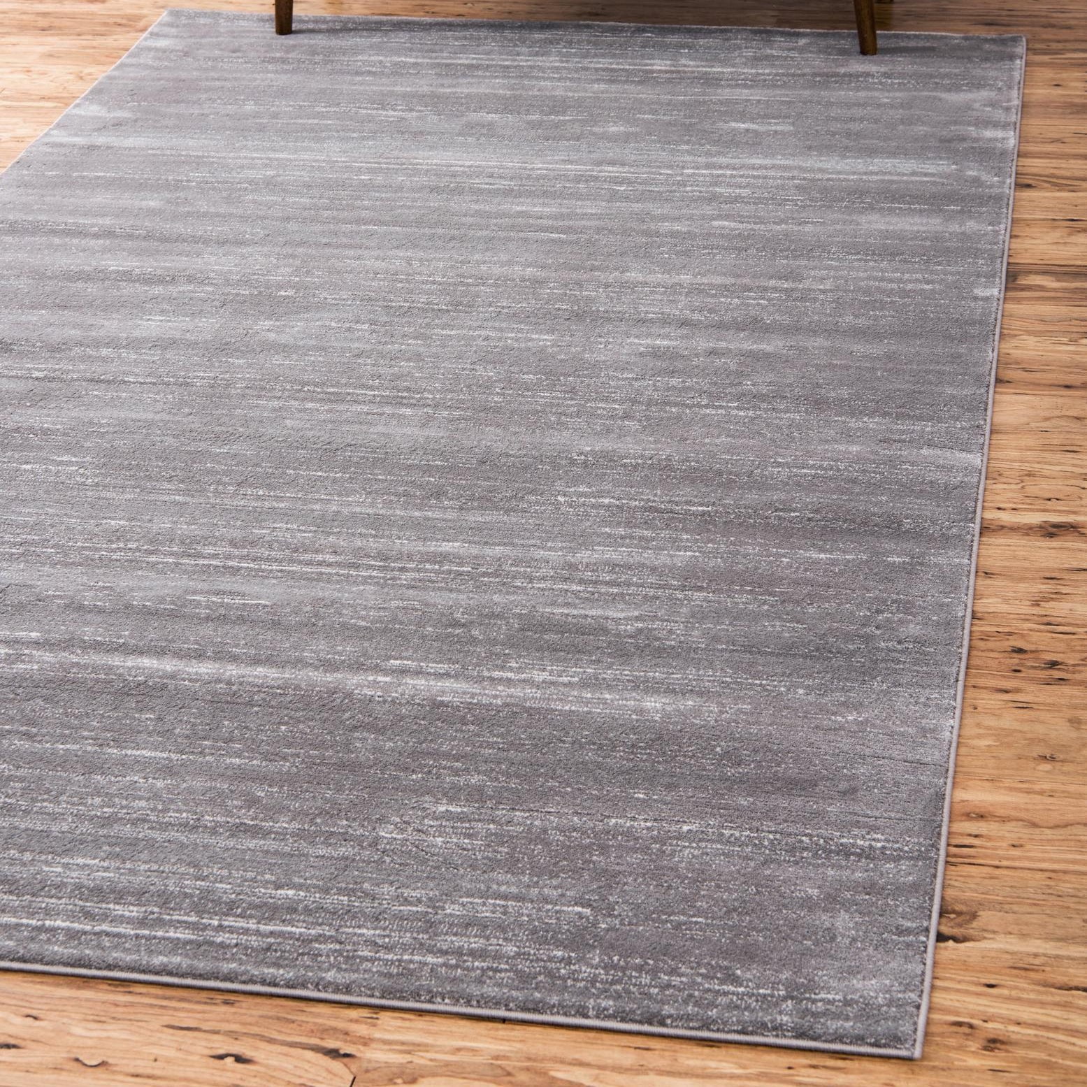 Elegant Gray 4' x 6' Rectangular Easy-Care Synthetic Area Rug