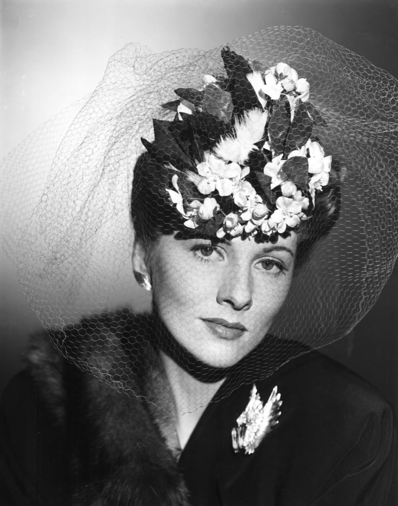 Joan Fontaine Canvas Art - (16 x 20)