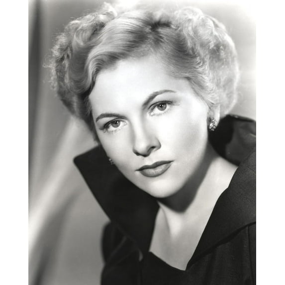 Joan Fontaine Lady in Black Close Up Portrait Photo Print (8 x 10)