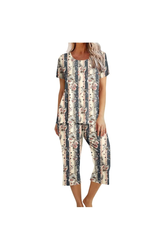 2 Piece Outfits for Women Casual Loose Fit Lounge Sets Short Sleeve Crewneck Top & Capri Pants Tracksuits Set Sleepwear