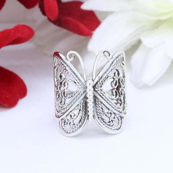 Joernso Women Ring Carving Elegant Hypoallergenic Golden Silver Color Retro Butterflies Finger Ring Fashion Jewelry
