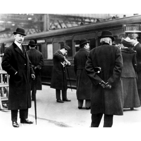 John Jacob Astor Iv (Far Left) History (24 x 18)