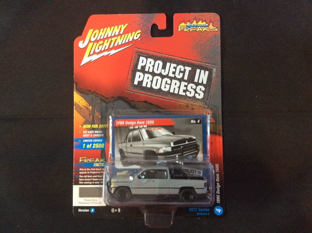 Johnny Lightning 1:64 Scale Gray 1996 Dodge Ram 1500 Diecast Model ...