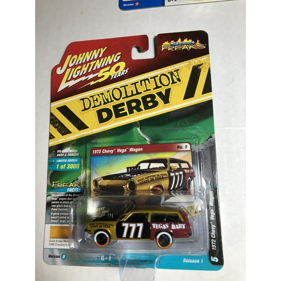 Johnny Lightning 1972 Chevy Vega Wagon