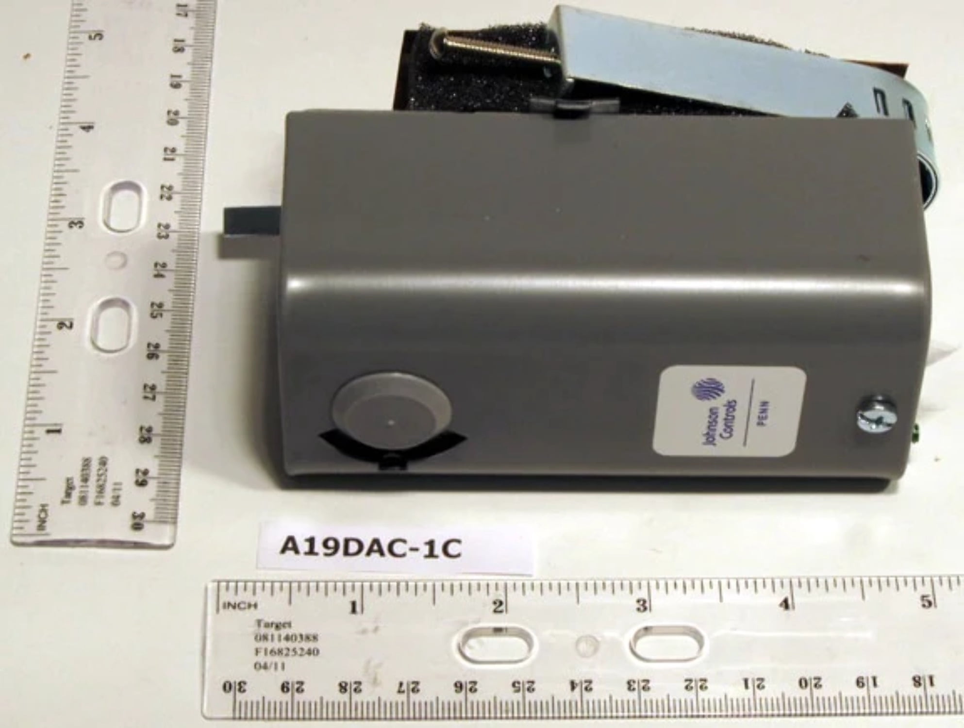 Johnson Controls A19DAC-1C - Spdt Strap-On Aquastat 100/240F