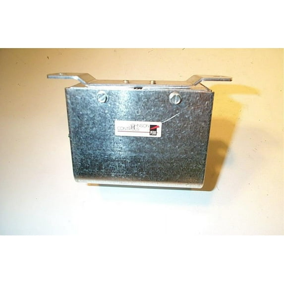 Johnson Controls P10PA-11 - 3stg 3/20#SPDT Lo#sw,2BarbConn