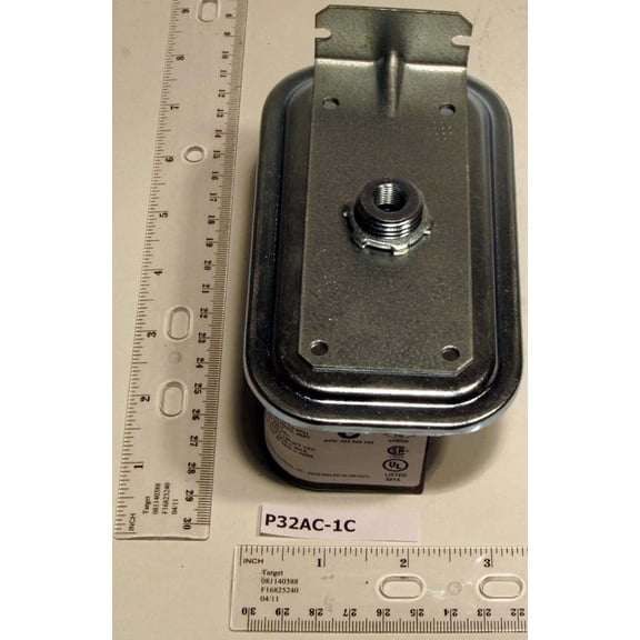 Johnson Controls P32AC-1C - Differential Air Pressure Switch .15/12 Wc Adj. W/