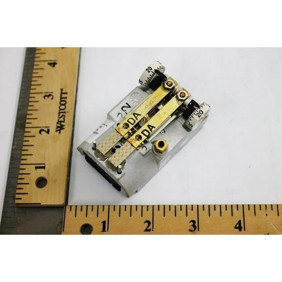 Johnson Controls T-4506-9007 - Digital Thermostat for Horizontal Mounting, 12/30C Range