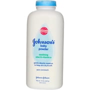 Johnson's Baby Powder, Naturally Derived Cornstarch with Aloe & Vitamin E for Delicate Skin, Hypoallergenic and Free of Parabens, Phthalates, and Dyes for Gentle Baby Skin Care, 15 oz