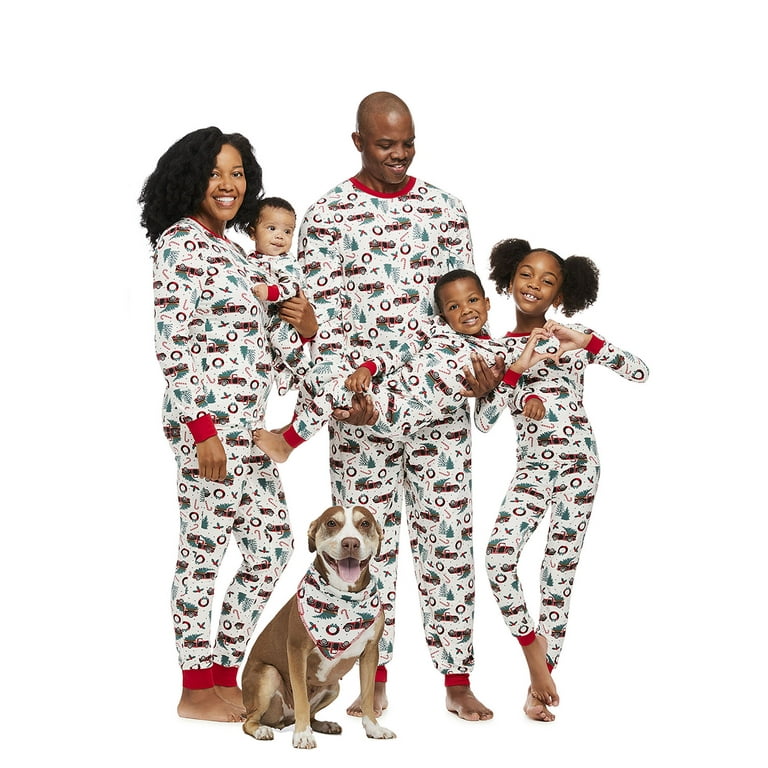 Jolly Jammies Classic Heritage Christmas Print Matching Family Christmas Pajama  Set 