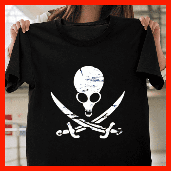 Jolly Roger Smith Pirate Flag Bones Sea Adventure Sailor Unisex T-Shirt ...