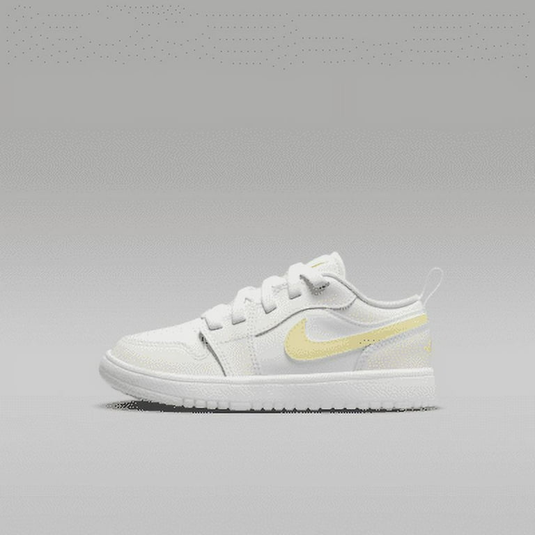 Jordan 1 size 2.5 store