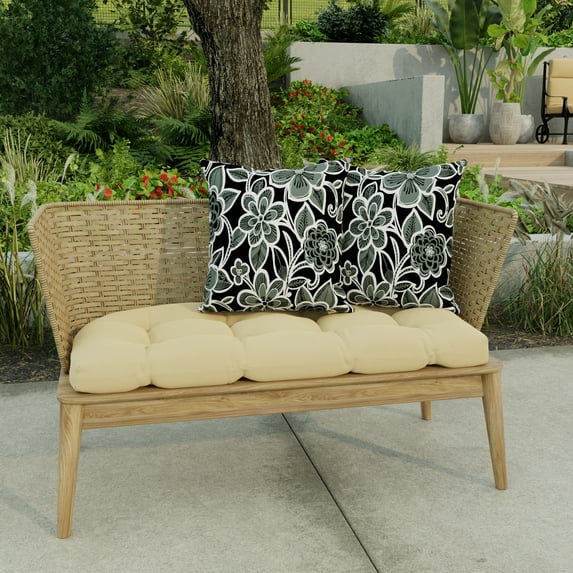 Jordan Manufacturing 16" x 16" Black Floral Outdoor Throw Pillow (Set of 2)