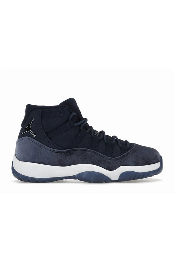 Women's 11 Retro Midnight Navy Basketball Shoes, from StockX
