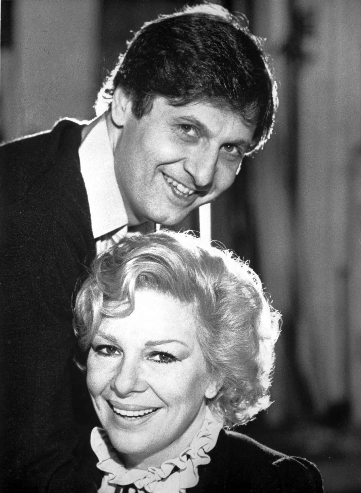 Joseph Bologna and wife Photo Print (24 x 30)