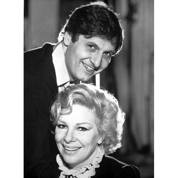 Joseph Bologna and wife Photo Print (24 x 30)