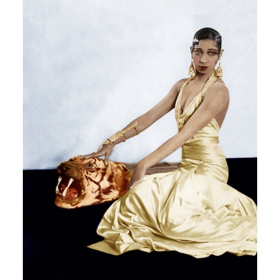 Josephine Baker Ca. 1920S Photo Print (8 x 10)