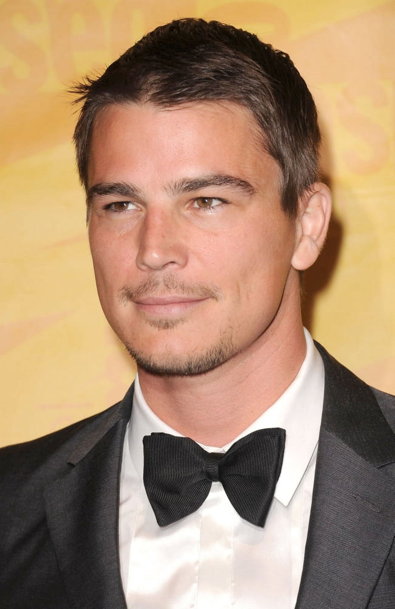 Josh Hartnett At Arrivals For El Museo Del Barrio Gala Canvas Art -  (16 x 20)