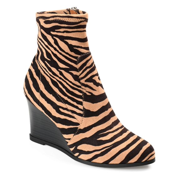 Journee Collection Womens Hepburn Faux Suede Ankle Wedge Boots