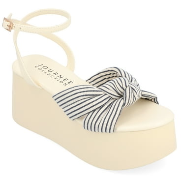 Journee Womens Lailee Buckle Platform Sandals