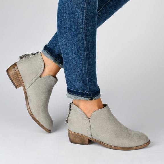 Journee Womens Livvy Back Heel Zip Stacked Heel Booties, Widths Available