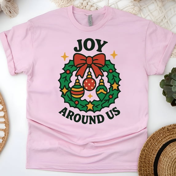 Joy Around Us Graphic Tee | Holiday Wreath Shirt | Unisex Casual T-Shirt, Light Pink, Size 3XL