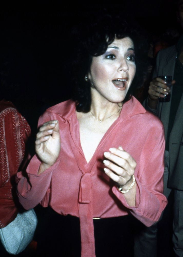 Joyce Dewitt wearing peach blouse laughing at event Photo Oscar
