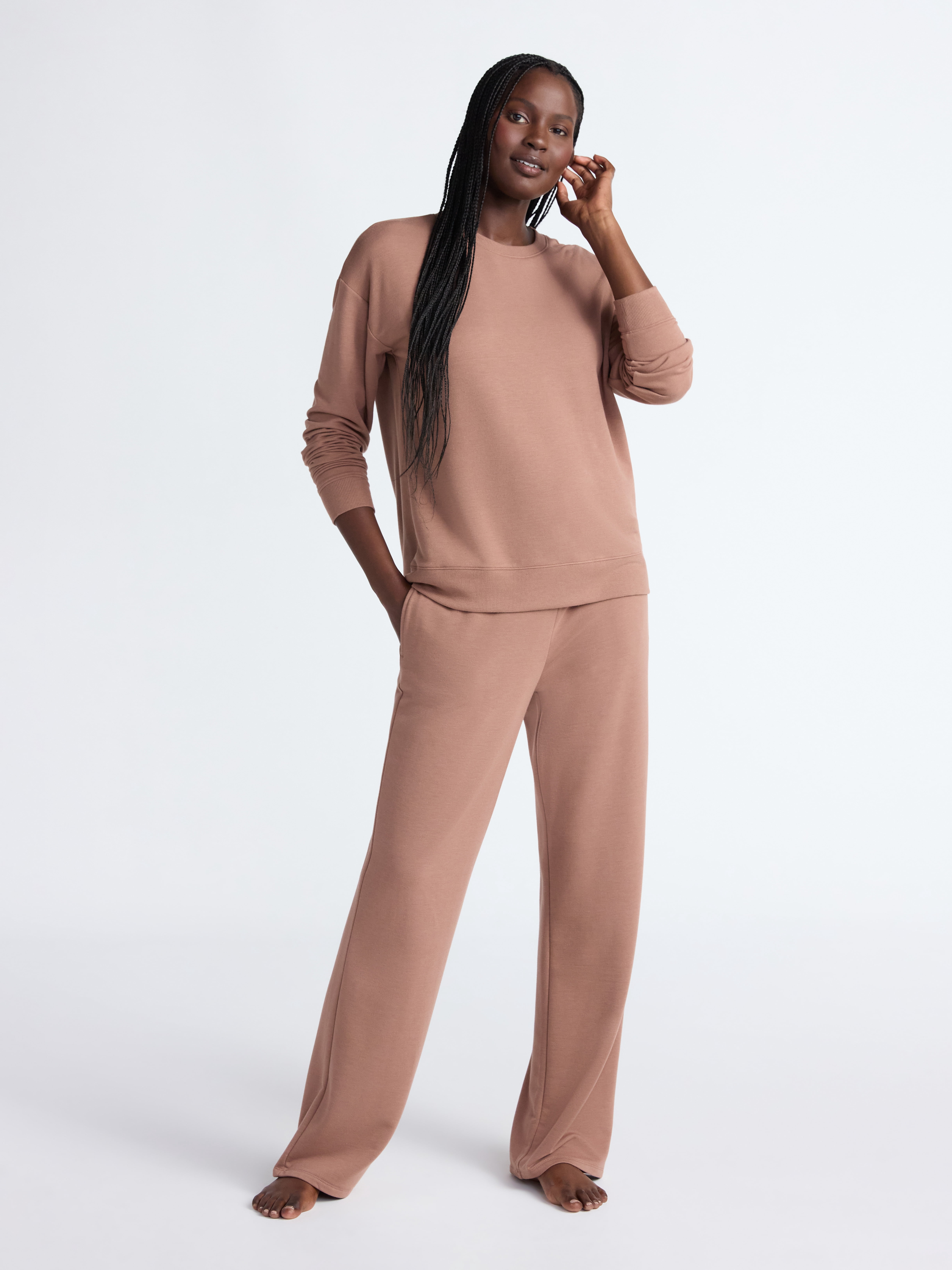 Joyspun Women's Fleece Long Sleeve Top and Straight Leg Pants Lounge Set, 2-Piece, Sizes XS-3X
