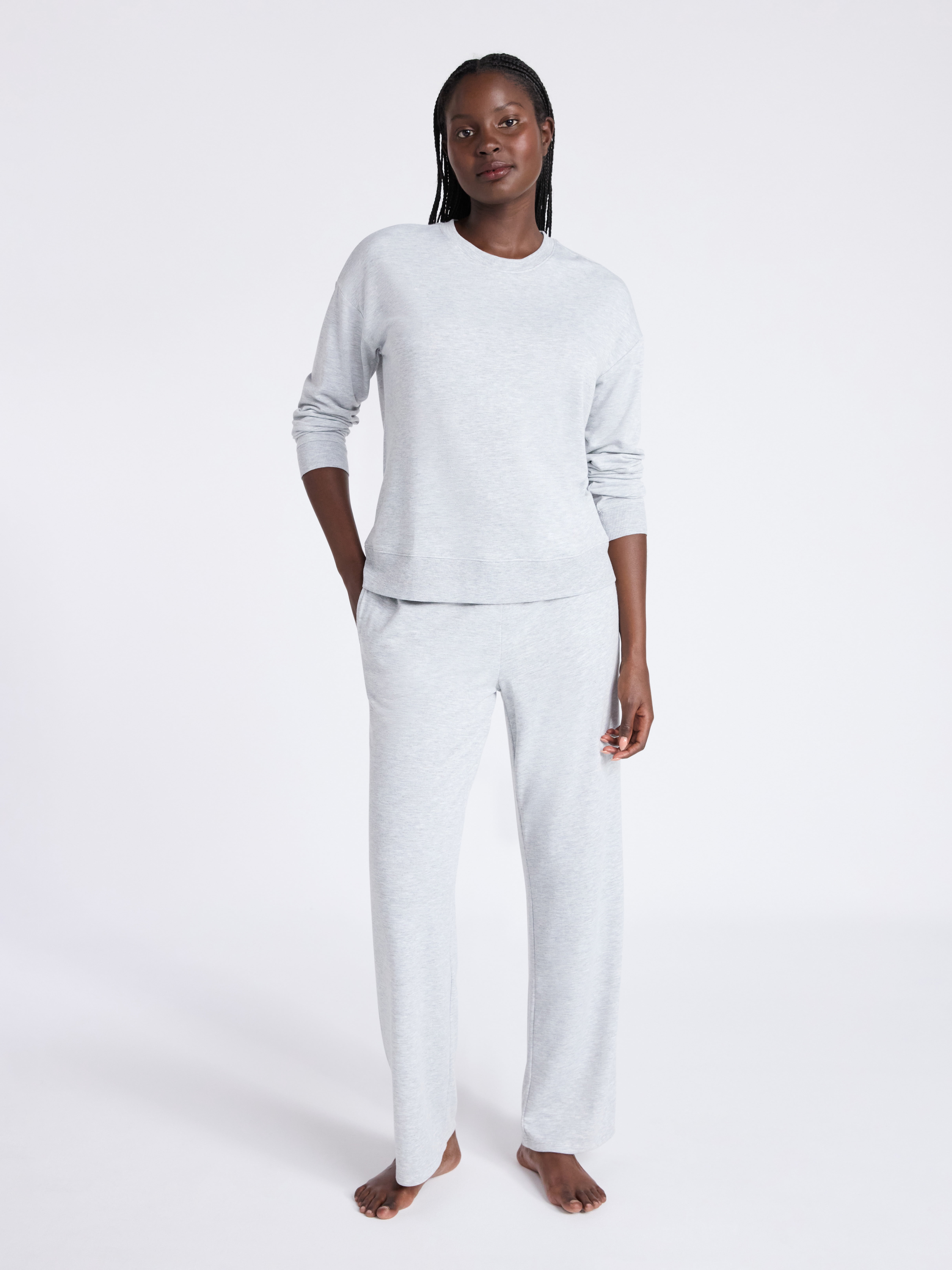 Joyspun Women's Fleece Long Sleeve Top and Straight Leg Pants Lounge Set, 2-Piece, Sizes XS-3X