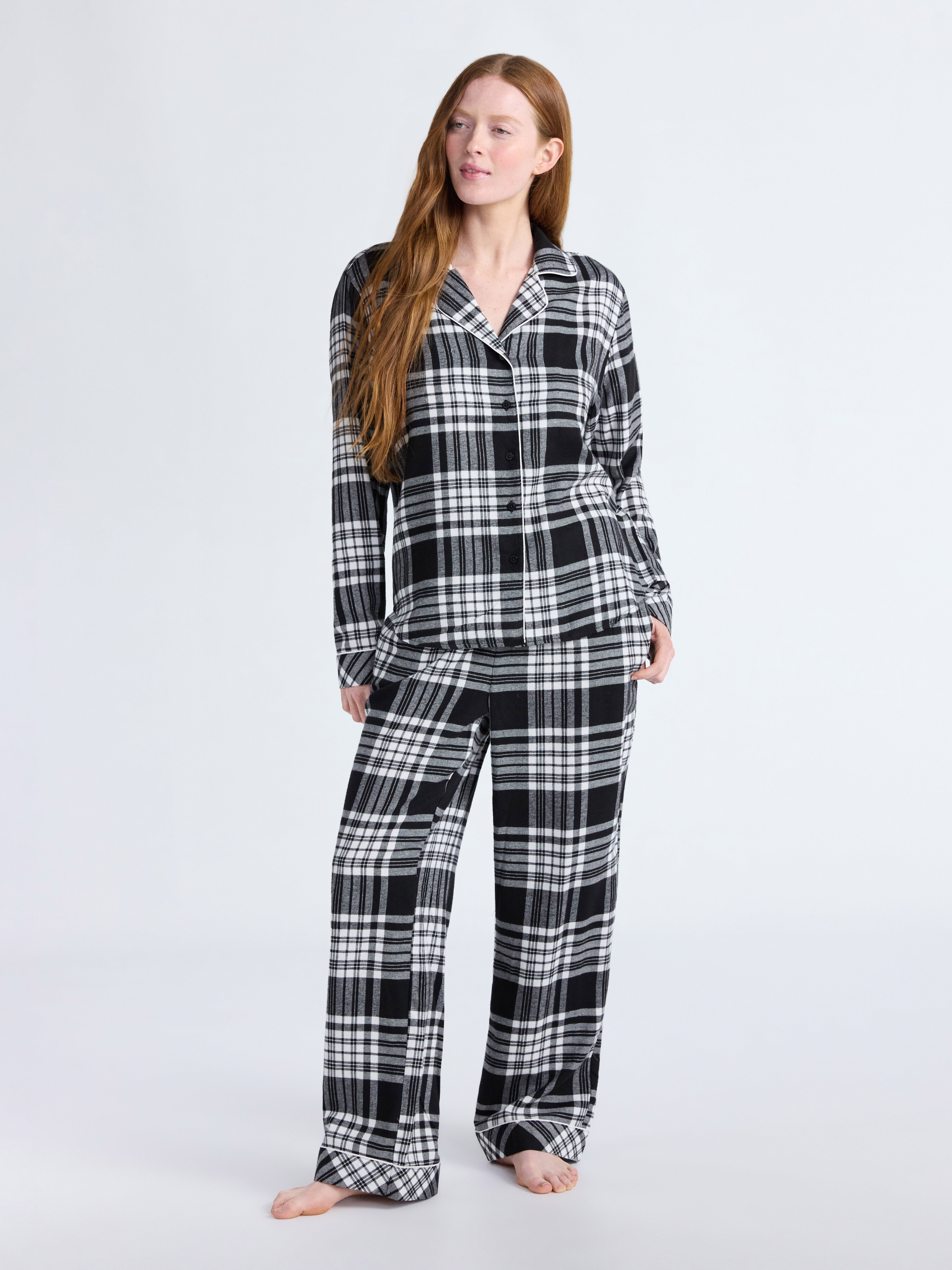 Joyspun Women's Long Sleeve Flannel Sleep Top and Pants Pajama Set, 2-Piece, Sizes XS-3X