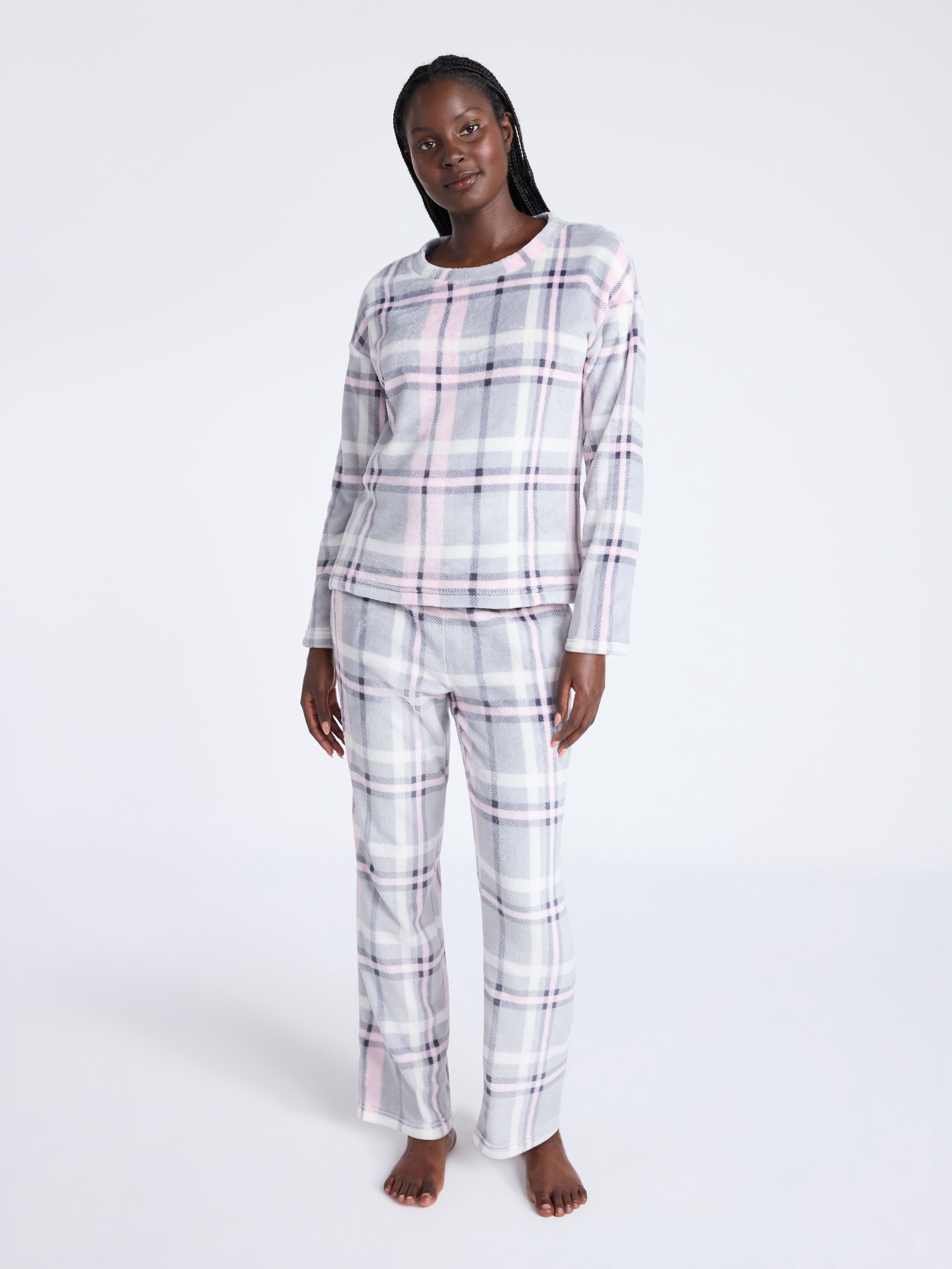 Joyspun Women's Folded Giftable Plush Long Sleeve Top and Pants Pajamas Set, 2-Piece, Sizes S-3X