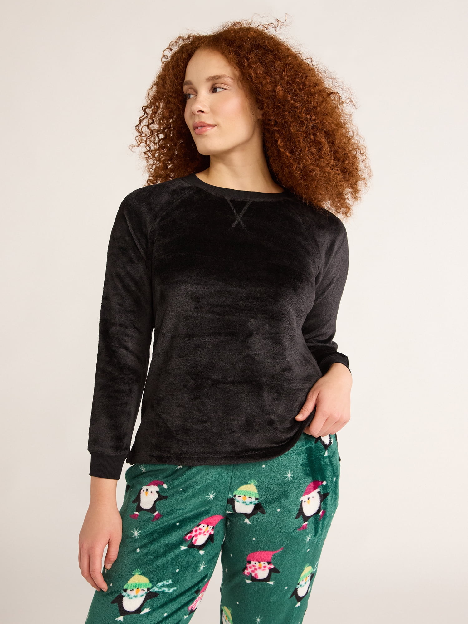 Joyspun Women's Plush Sleep Top with Long Sleeves, Sizes XS-3X