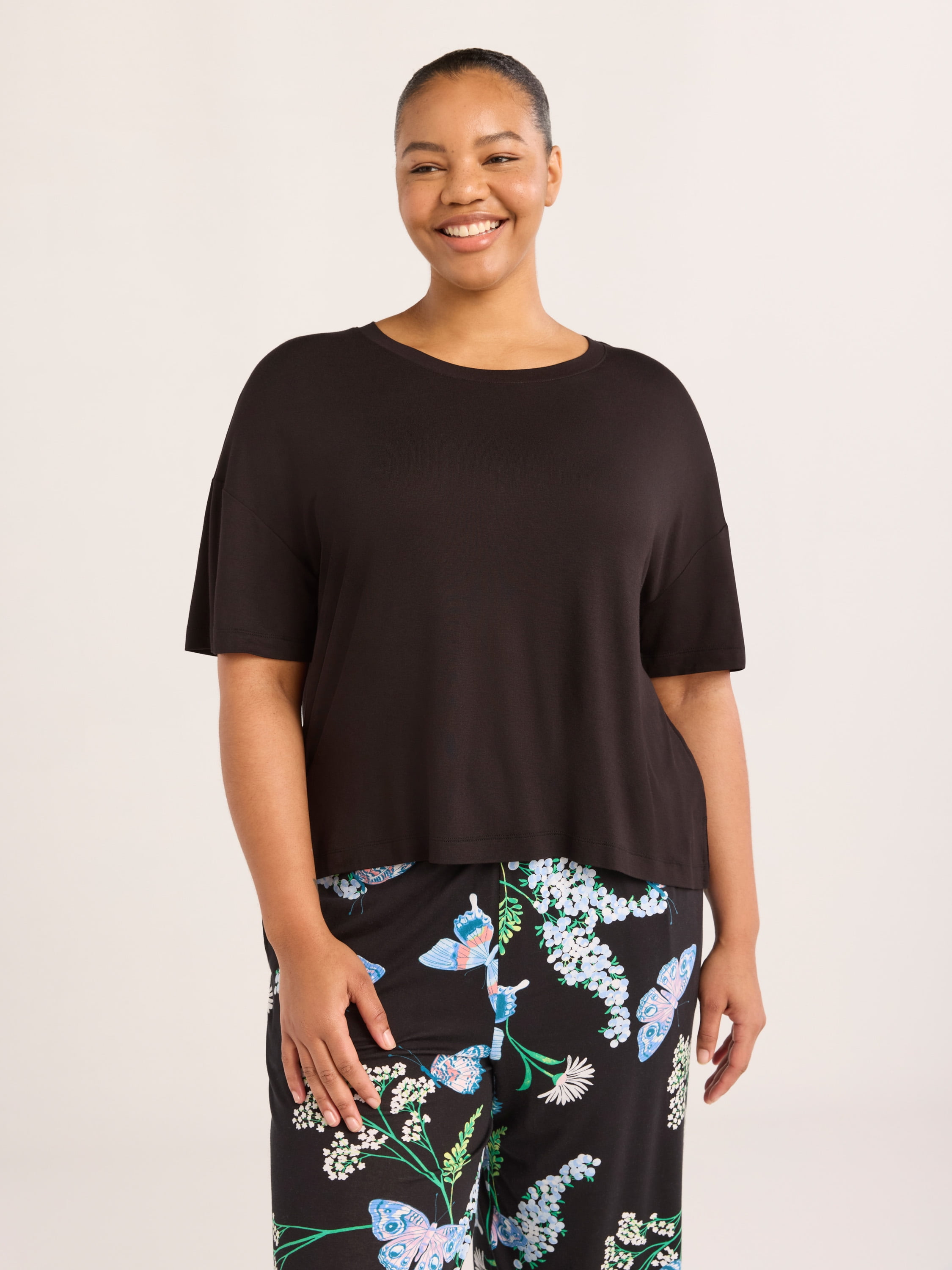 Joyspun Women’s Scoop Neck Sleepwear Tee with Short Sleeves, Sizes S-3X