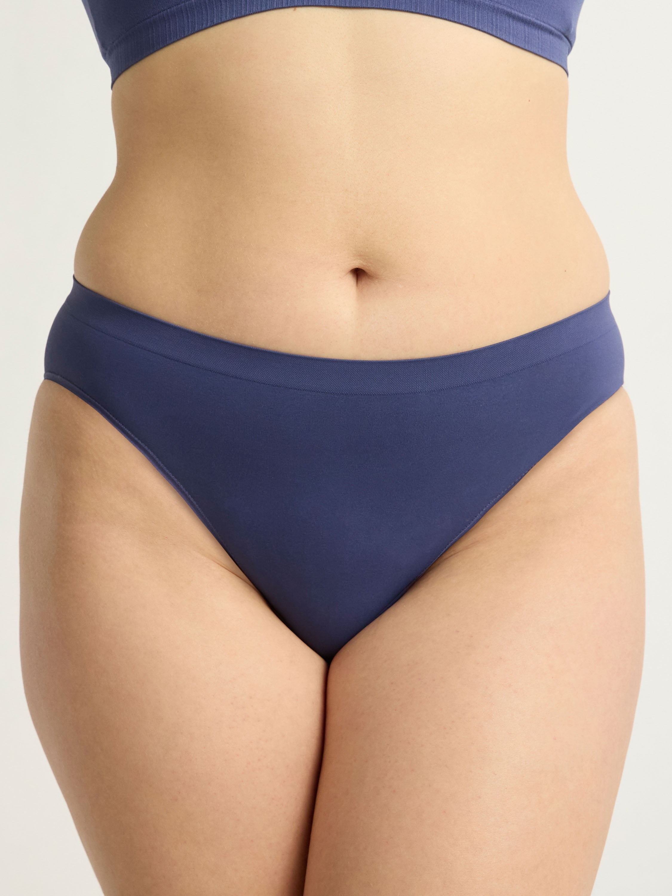 Joyspun Women's Seamless Bikini Panties, 3-Pack, Sizes XS-3XL
