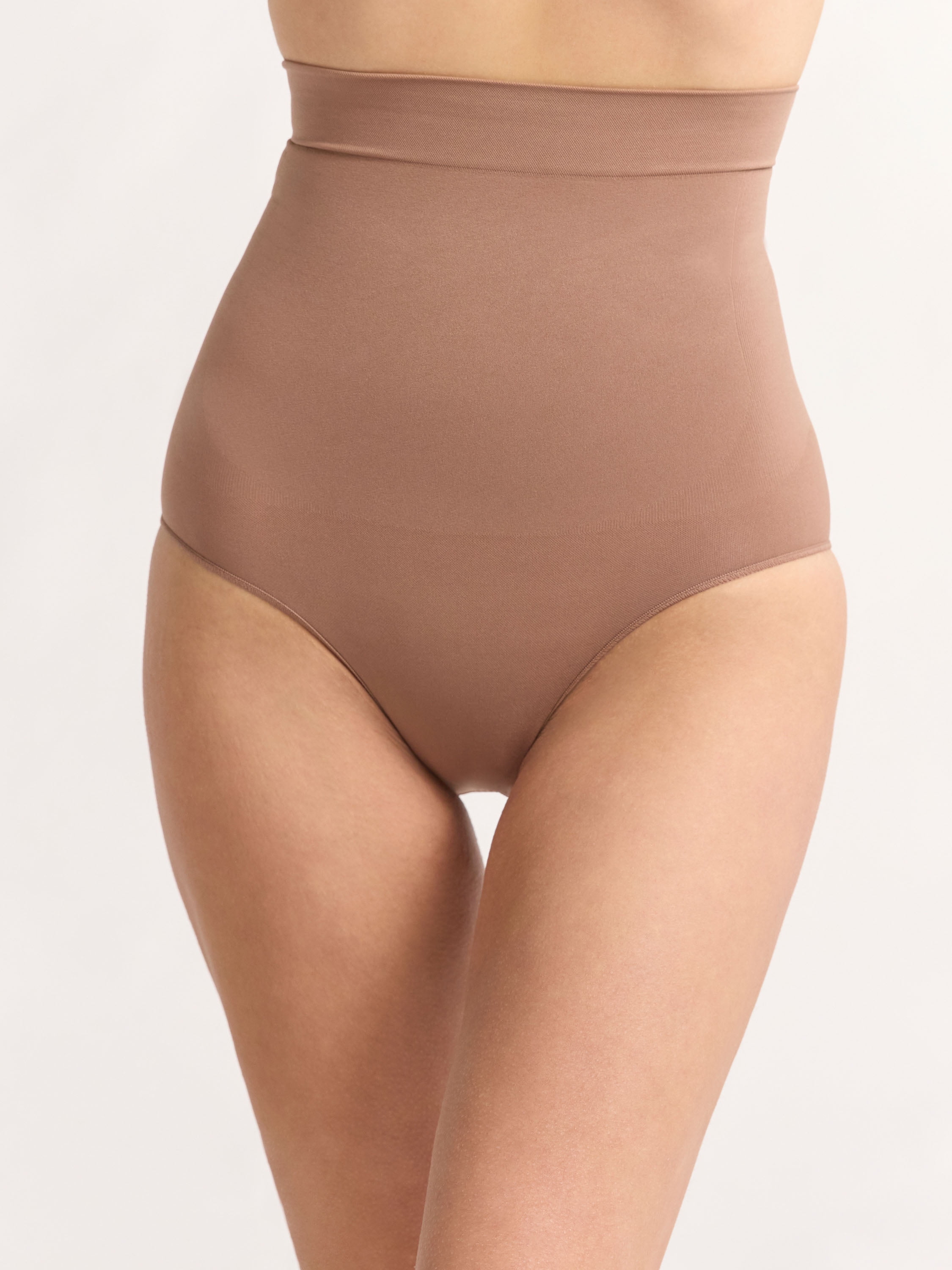 Joyspun Women s Seamless Sculpting Thong Bodysuit Sizes S to 3X
