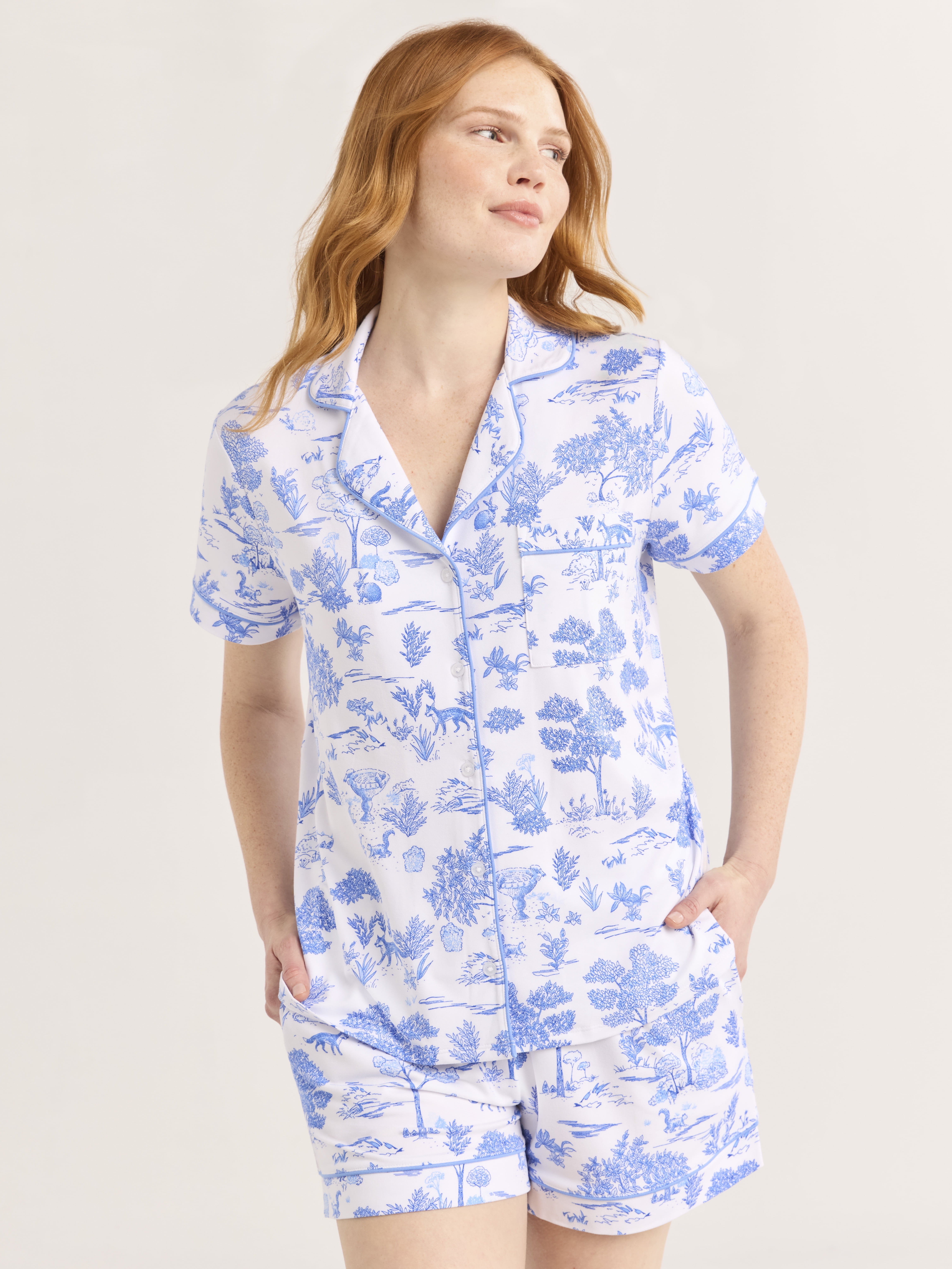 Women's Bow Knot Print Round Neck Short Sleeve White T-Shirt And Pants Pajama Set main image 0