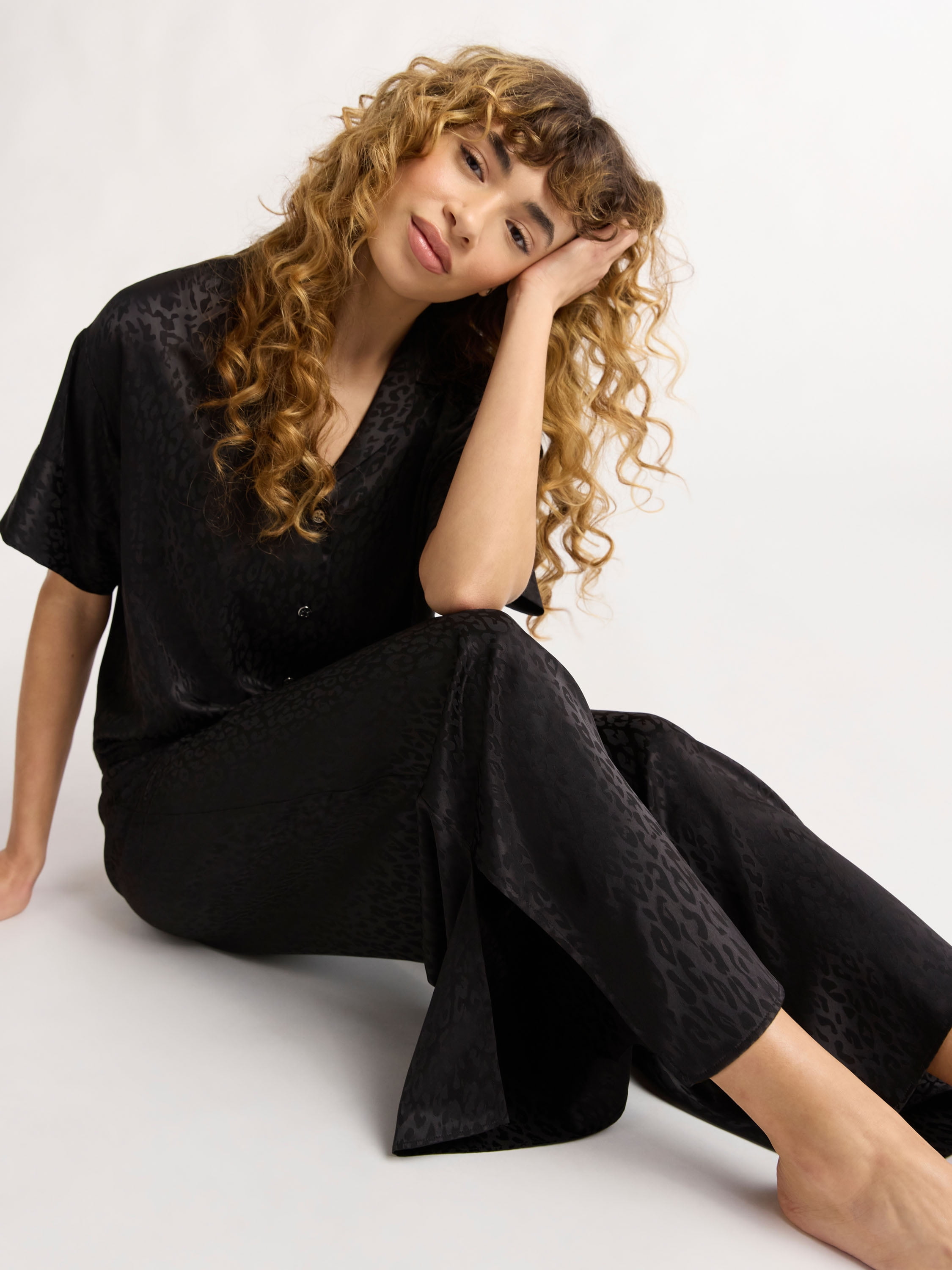 Joyspun Women’s and Women’s Plus Stretch Satin Pajama Set, Sizes S to 3X