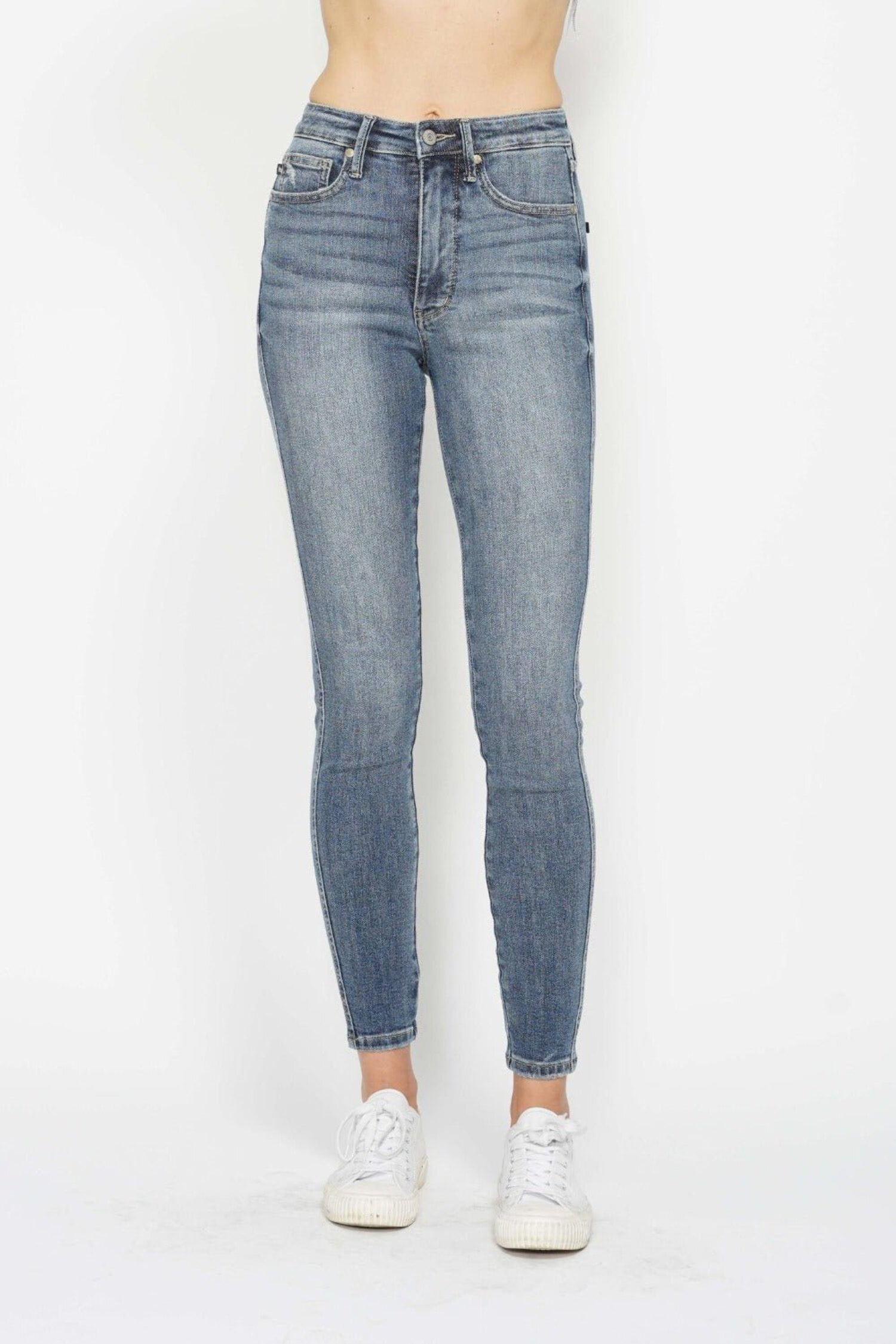 Judy Blue Full Size Tummy Control Contrast Wash Skinny Jeans Judy Blue Full Size Tummy Control Contrast Wash Skinny Jeans