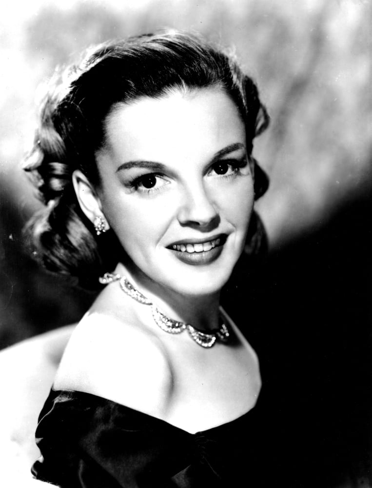 Judy Garland Canvas Art - (16 x 20)